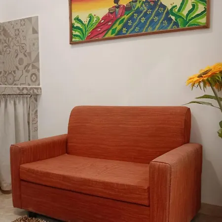 Elvyhouse Guest house